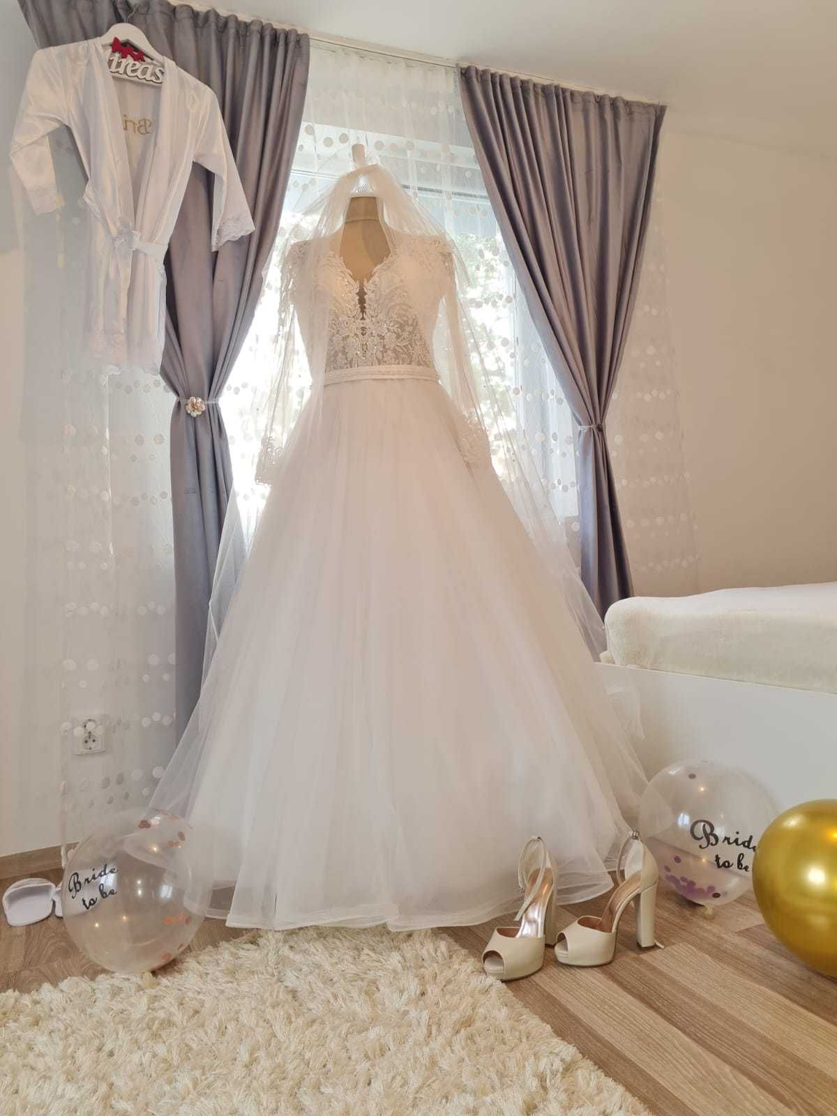 Vand rochie de mireasa