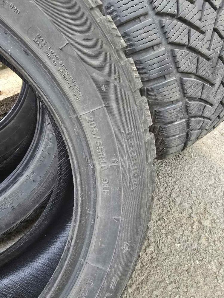 Продавам 4бр зимни гуми Snowblazer 205/55/16(почти нови)