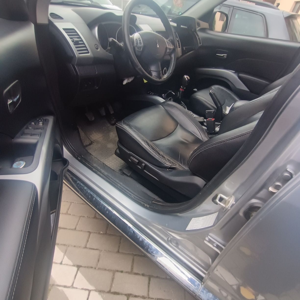 Peugeot 4007 2008 2.2hdi 4x4 la buton 7 locuri