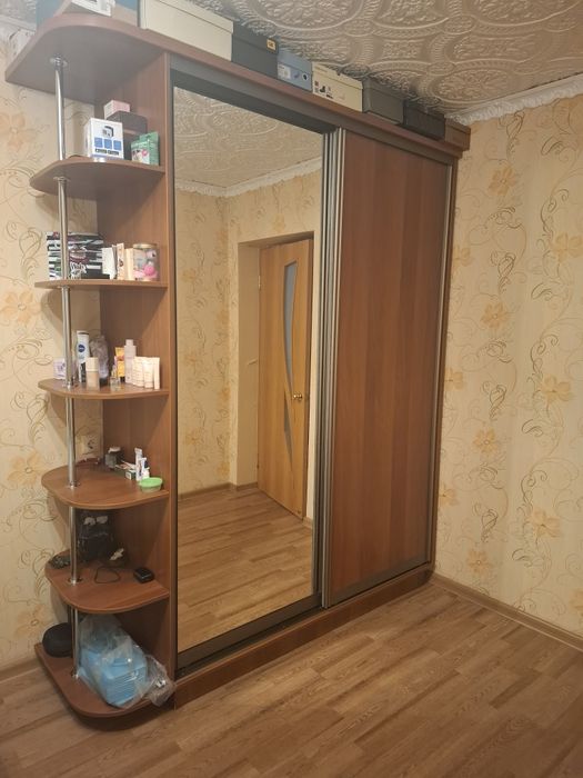 Шкаф-купе в хорошем состоянии