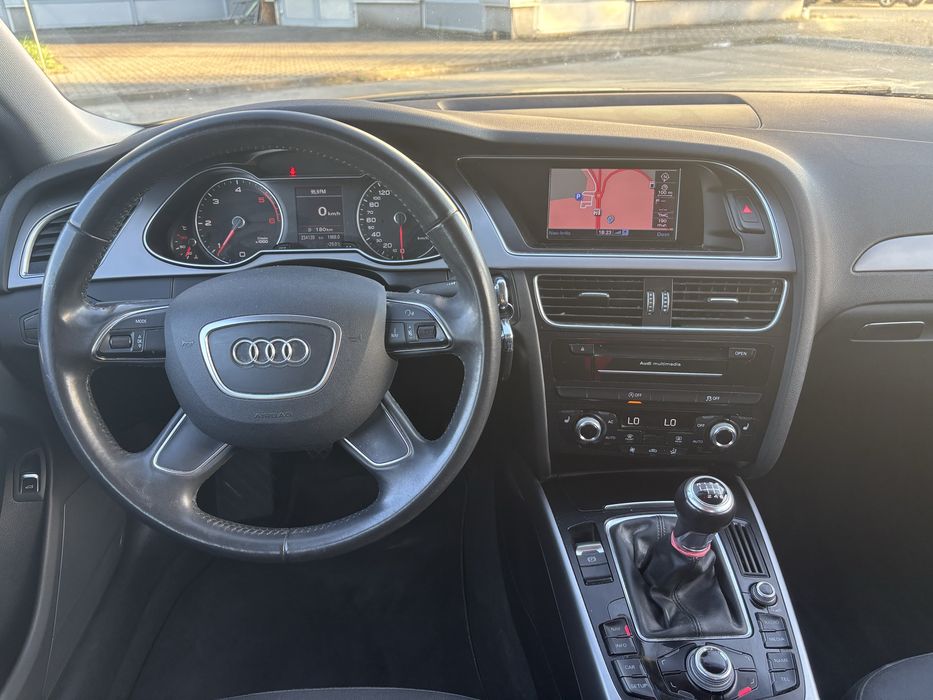Audi A4 2.0tdi 177cp S-line exterior PRET FIX!!!