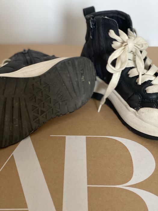 Ghetute fete, Zara, 32