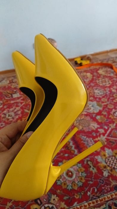 Новые женские туфли размер 39