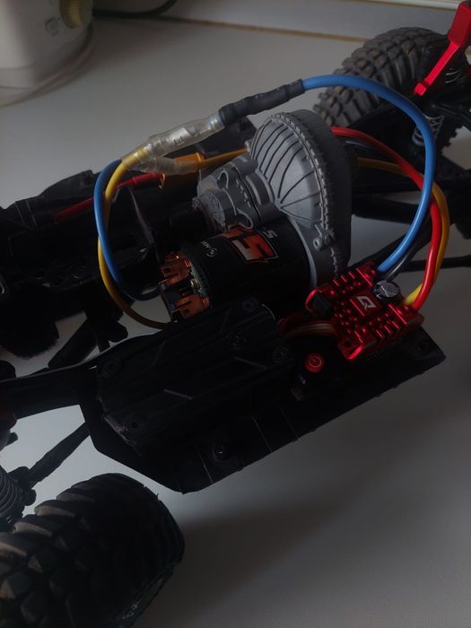 Automodel RC crawler AXIAL SCX10 II