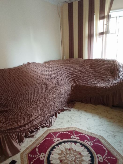 Кушбегида 4 хонали кваритарасини 1 хонаси