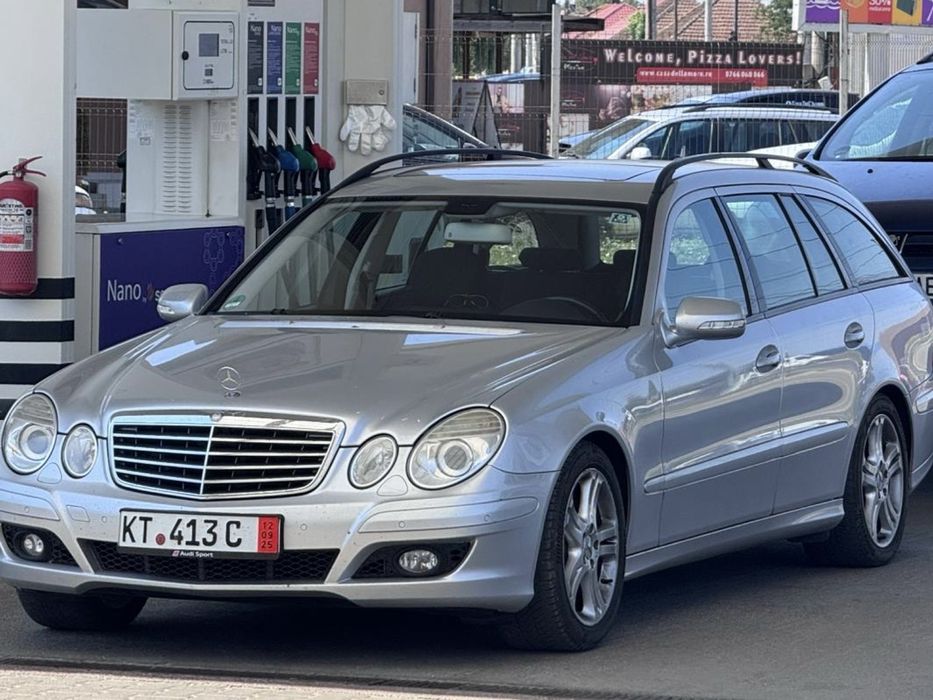 Mercedes E200 avariat