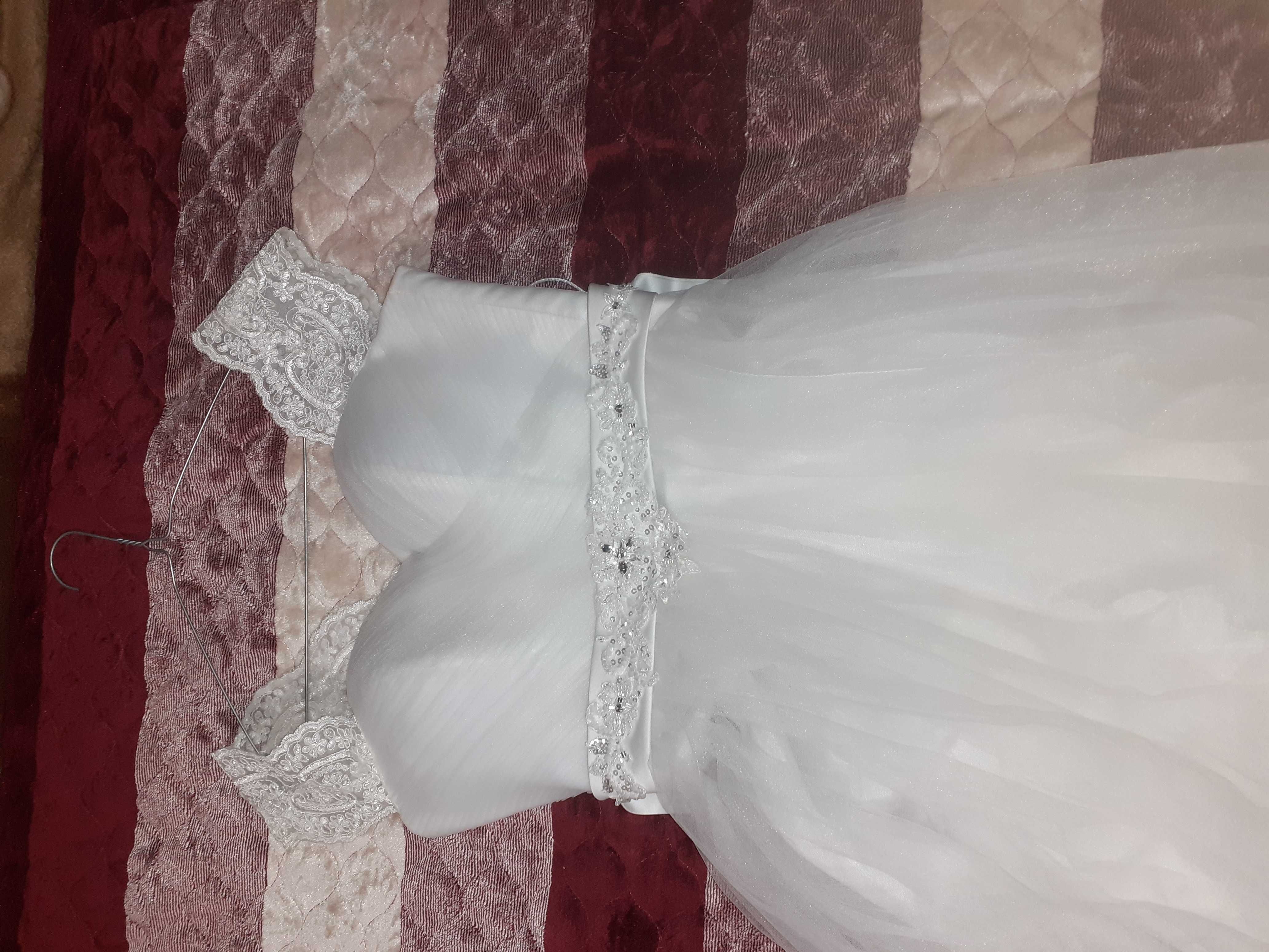Rochie de mireasă 850 lei