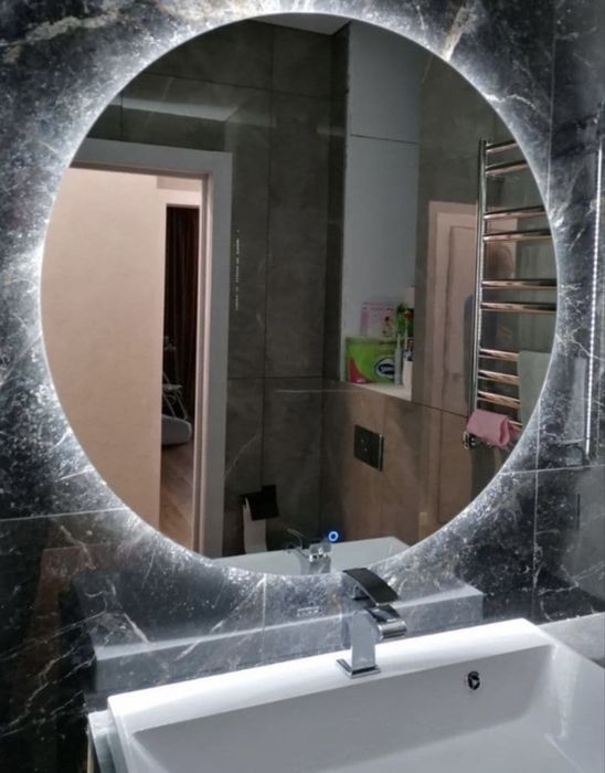 Зеркало настенное 60х60