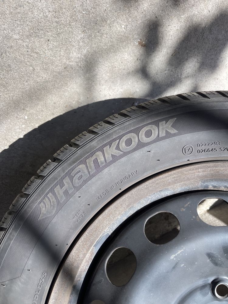 Anvelope hankook iarna 215/55/16 NOI