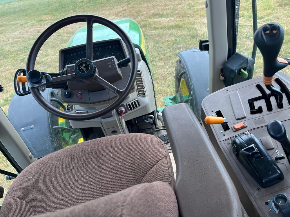 Tractor John Deere 6220