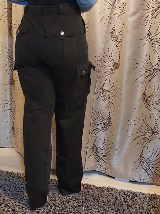 Blugi cargo marimea 40