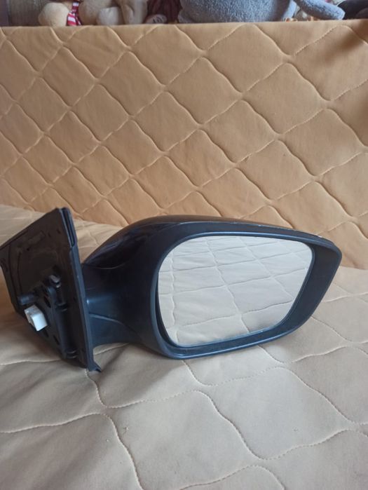 Боковое зеркало от Hyundai Accent