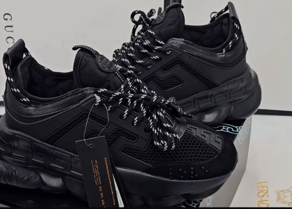 Adidasi versace chain reaction