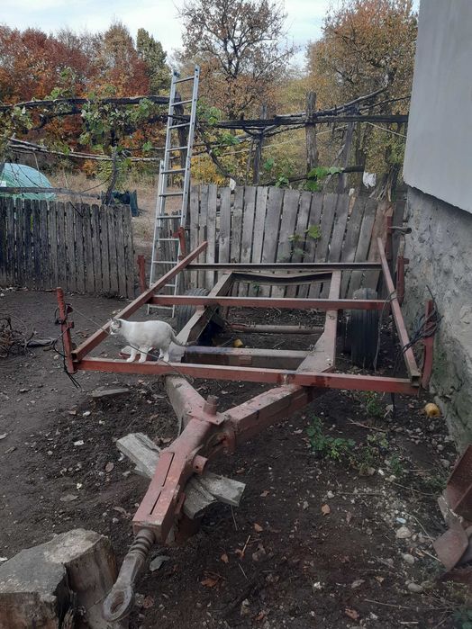 Remorca / Trepied padure