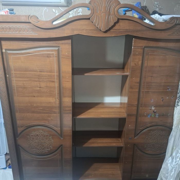 Shkaf yotoqxona uchun