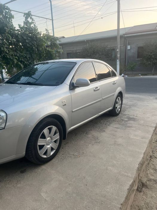 Lacetti ideal xolatda