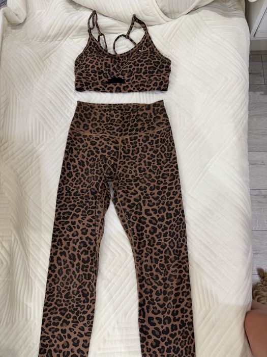 Спортивный костюм . Отличное состояние