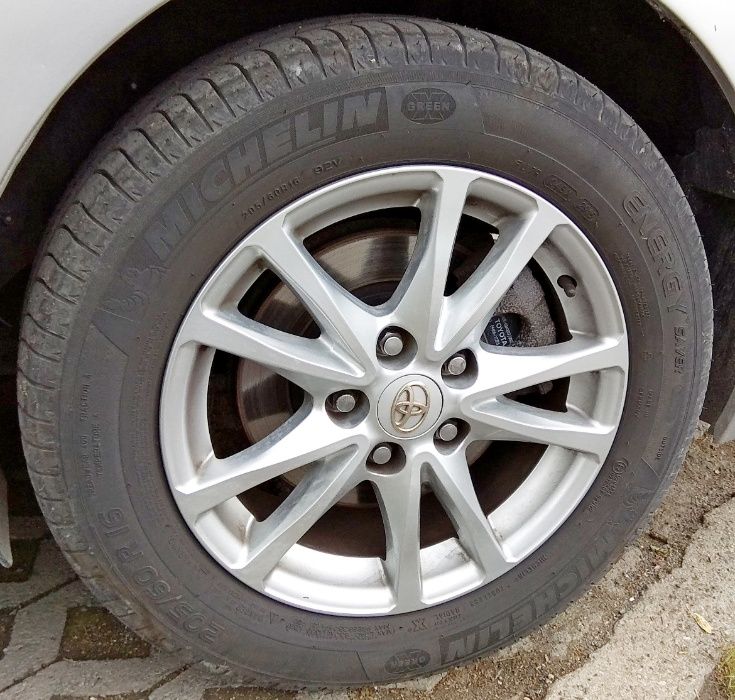 гуми Michelin 205/60 16R - 4 бр.