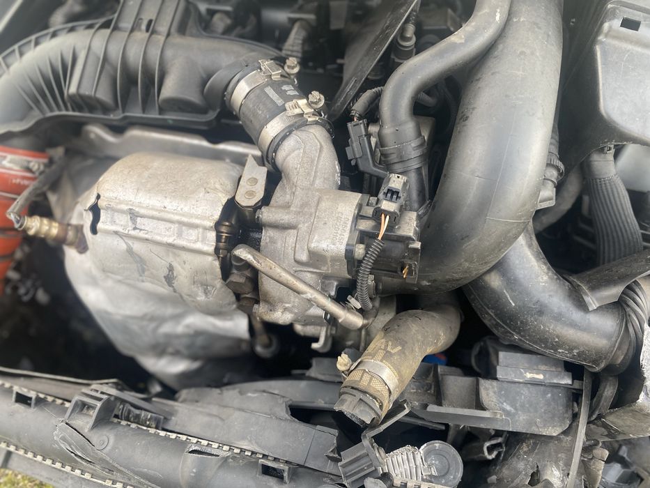 Dezmembrez Peugeot 207 CC , 1,6 turbo, 150 cp