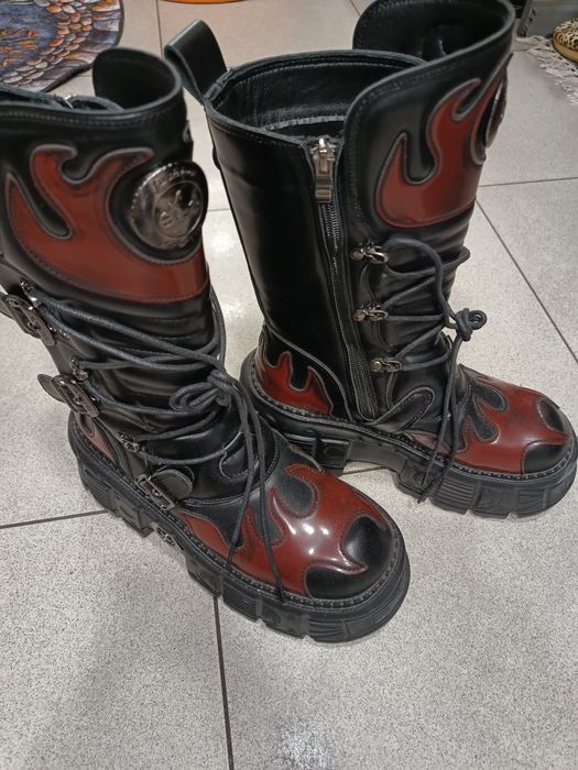 Дамски ботуши с платформа