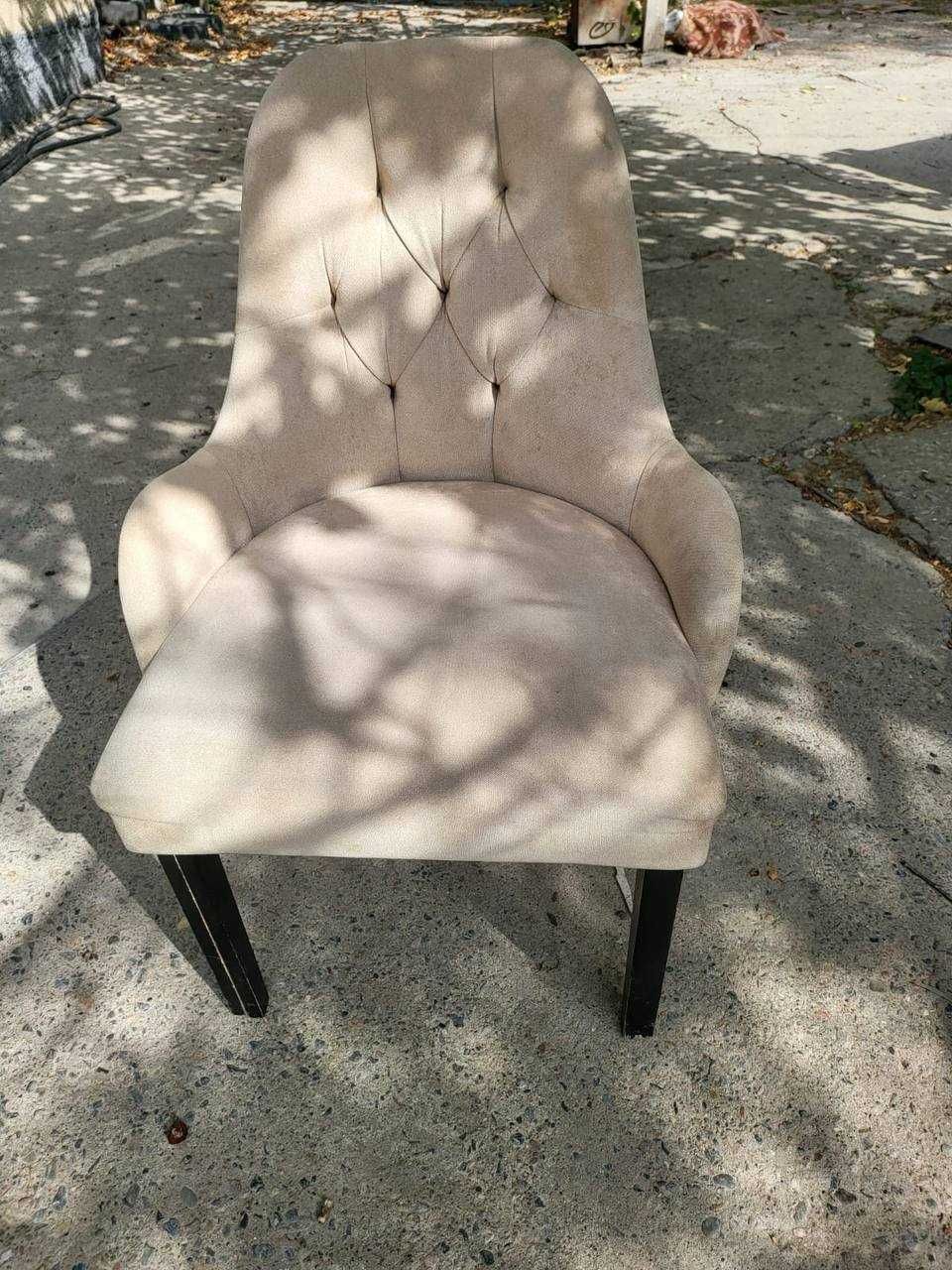 Продаётся набор стульев