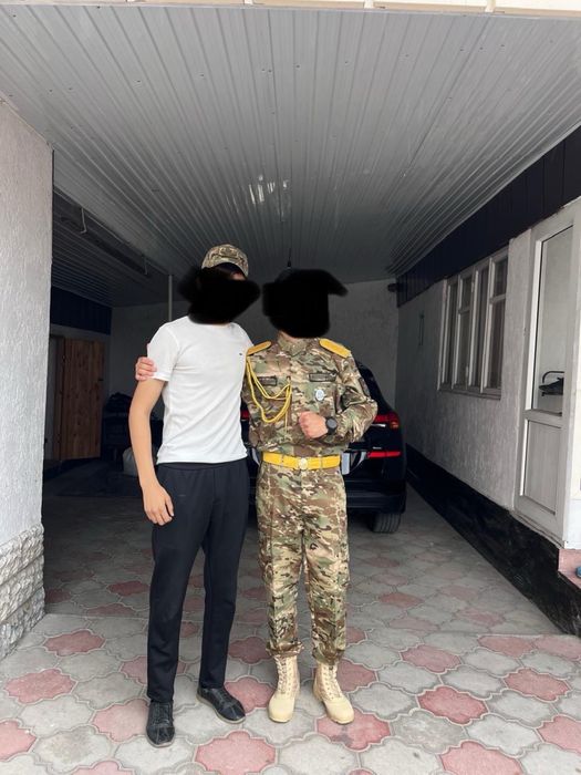 Дембельская форма + берцы 42 размера желтые