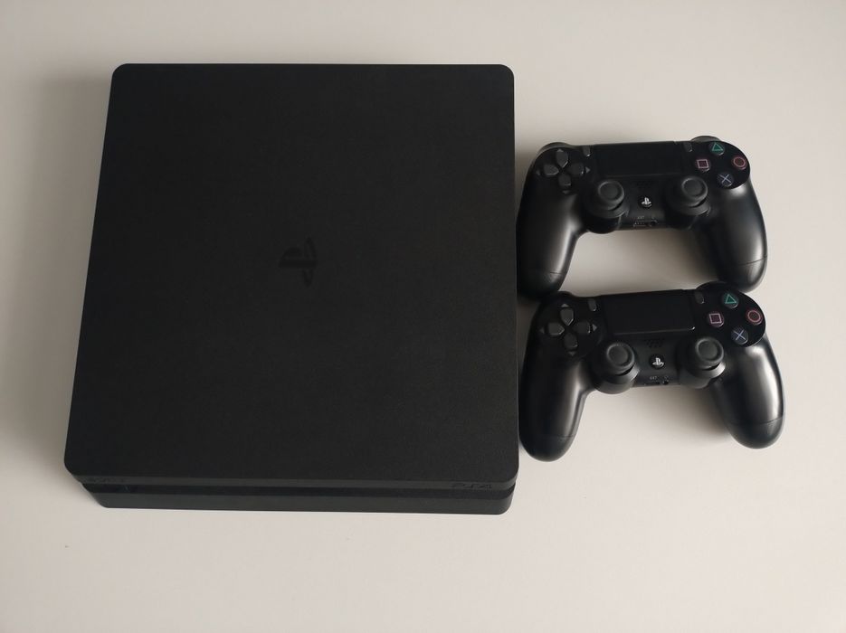 Ps4 slim 500gb в отлично състояние