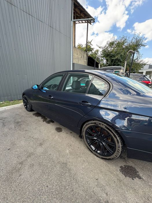 Vand BMW Seria 3 E90 Automat 2.0D