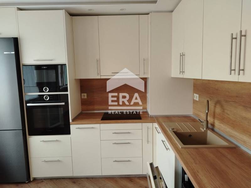 Продава се Тристаен апартамент в София, Модерно предградие - 88 кв.м за 2103 €/кв.м - Снимка #2