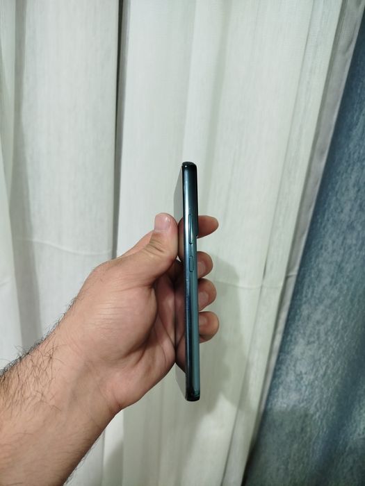 Samsung22 qora 256 ,Б/У