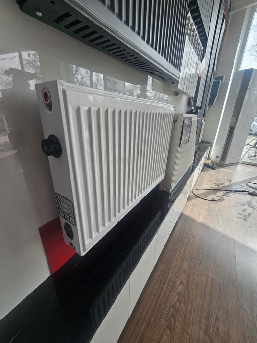 Электрический панельный  радиатор Akfa hybrid