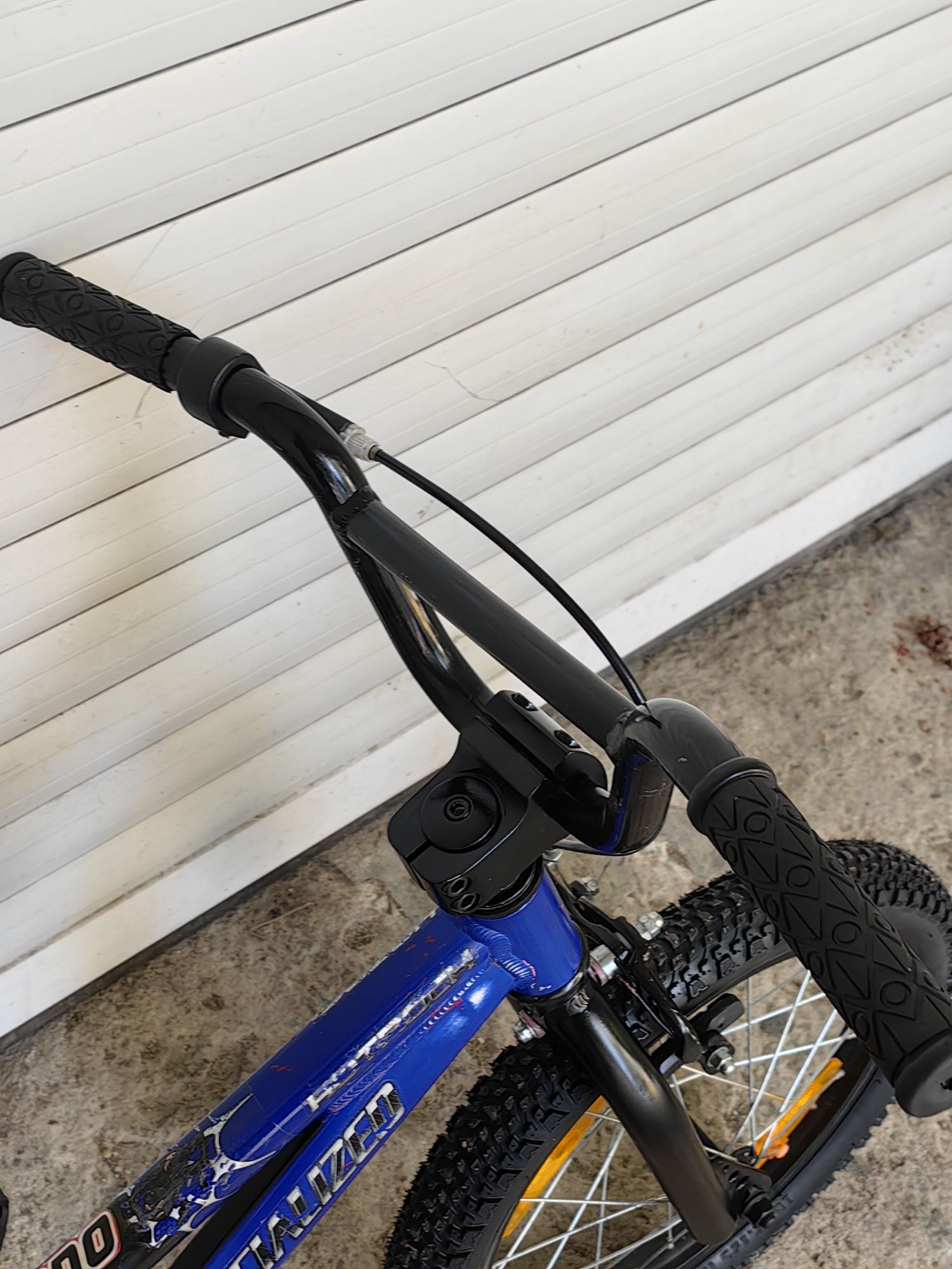 Алуминиев детски велосипед 16 цола Specialized Hotrock