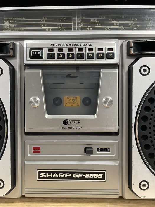 Radio casetofon boombox sharp gf 8585