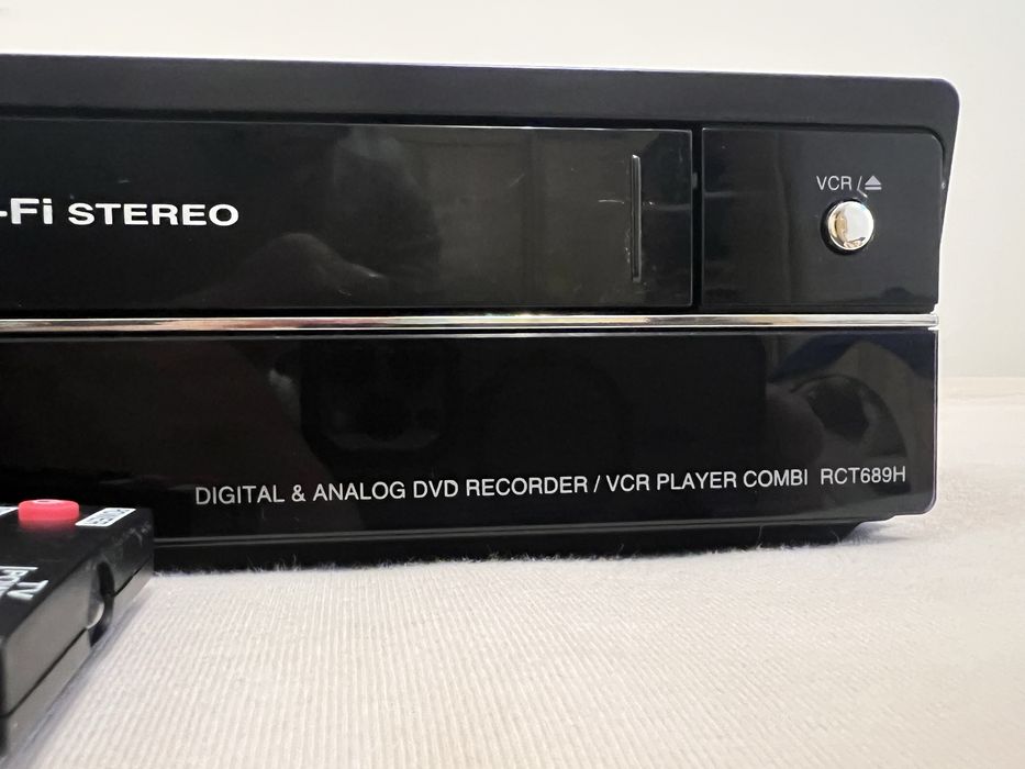 LG  RCT689 H dvd recorder , vhs, videoplayer