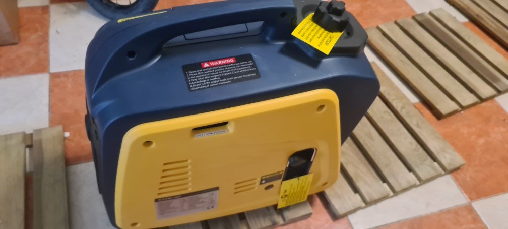 Generator curent 220v invertor putere 2200w