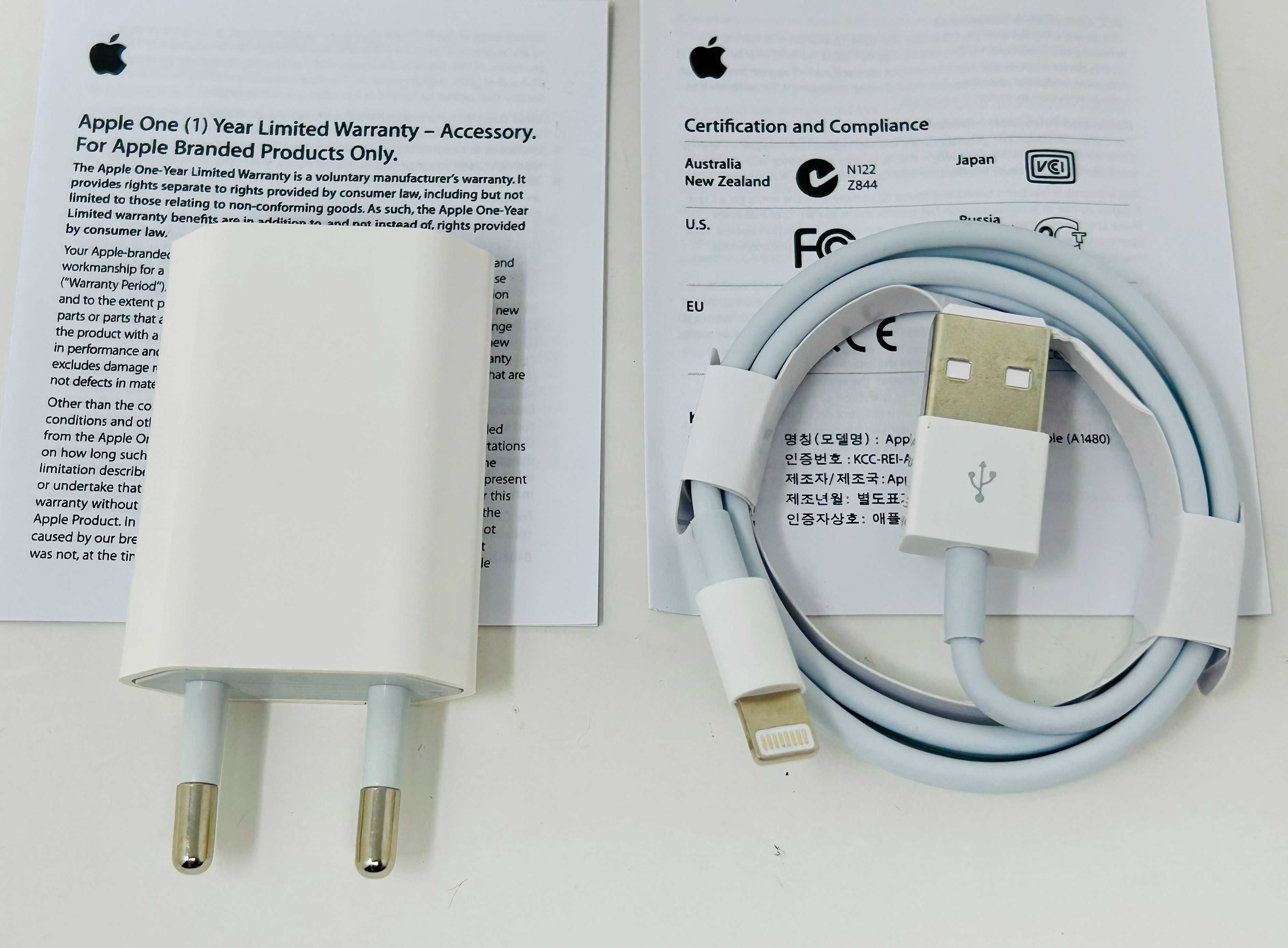Оригинален Кабел USB-A to Lightning 1m и Адаптер Зарядно 5W за Apple