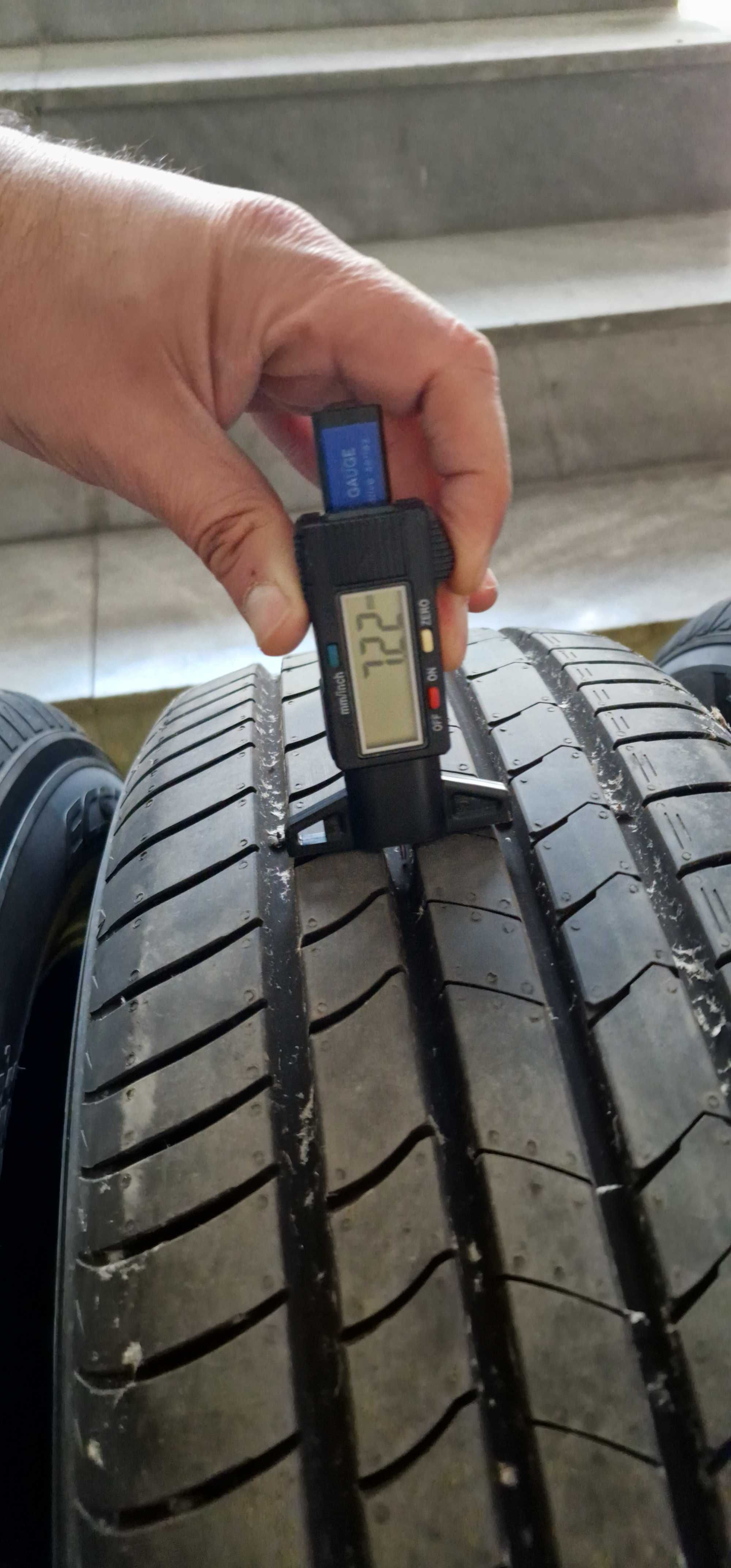 4 бр. Летни гуми Kumho ECSTA HS51, 215/60 R17 96H