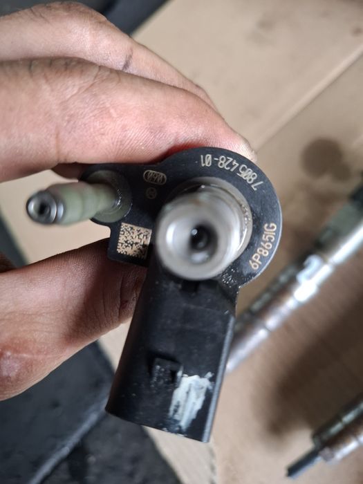 Set injectoare BMW E90 2.0 diesel E91 177 CP pompa inalte rampă