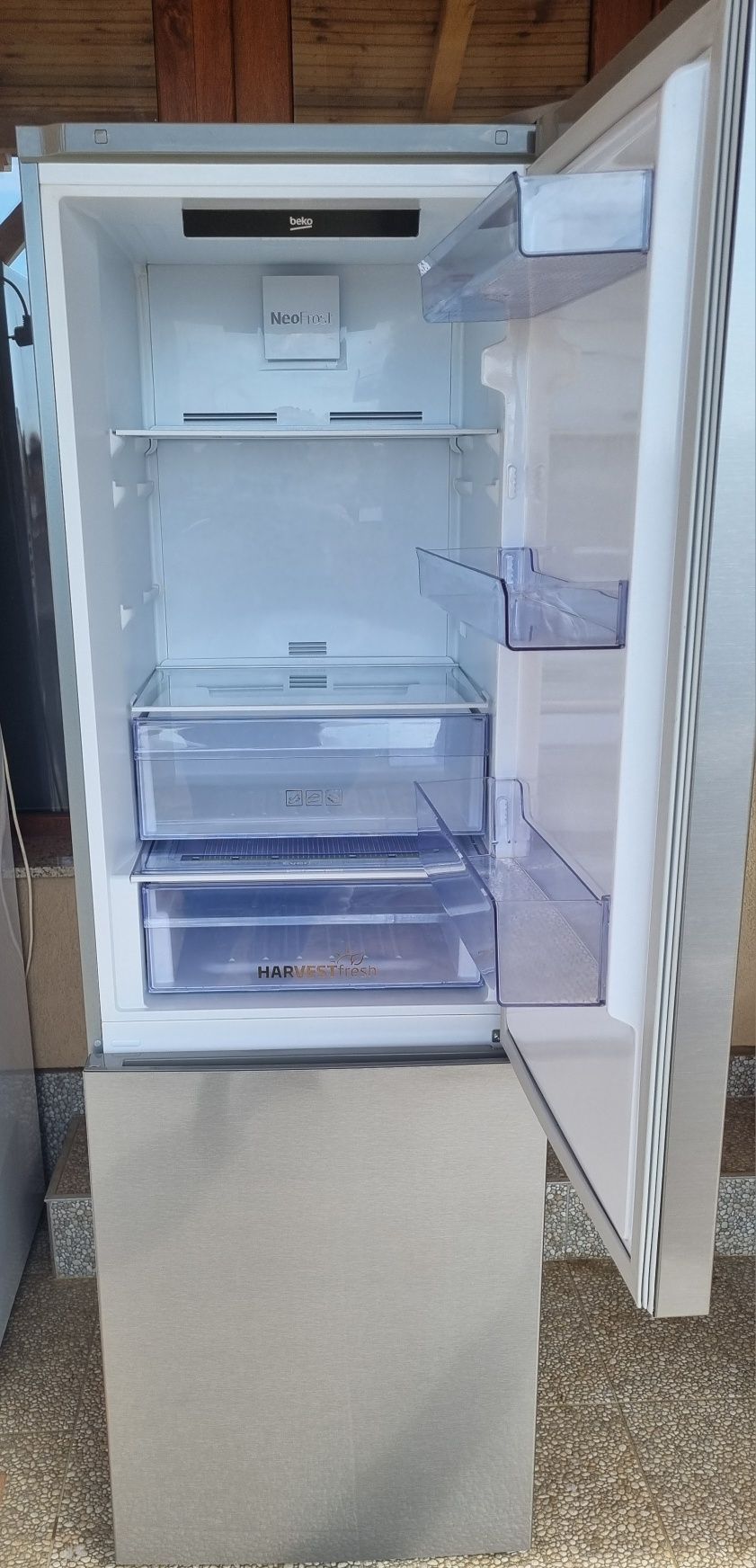 Combina frigorifica Beko NeoFrost