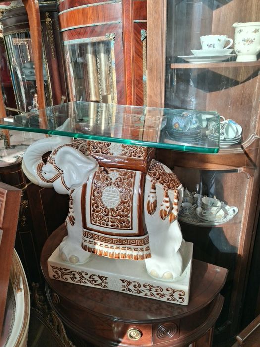 Холна    масичка