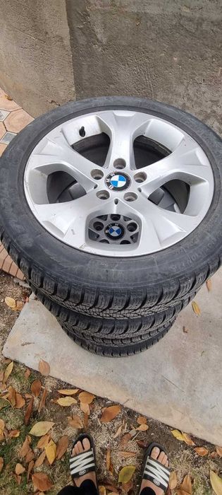 Продам шины б\у от BMW
