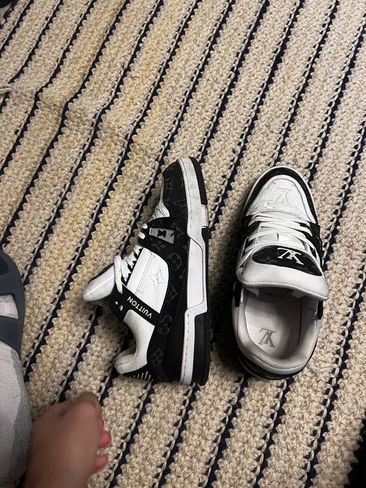 Adidasi Luis Vuitton marimea 42