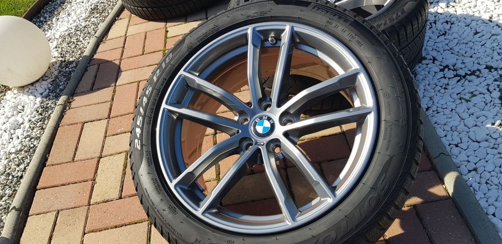 Jante BMW seria 5 G30 G31 M pachet 275 40 18 / 245 45 18 echip iarna