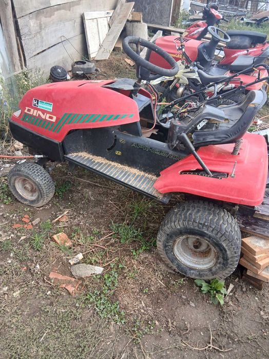 Tractoras Vand 2 la pret de unu