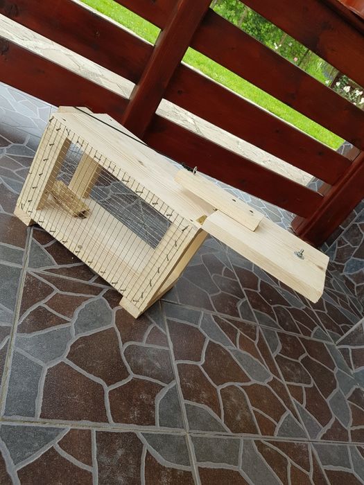 Capcane animale și păsări din lemn