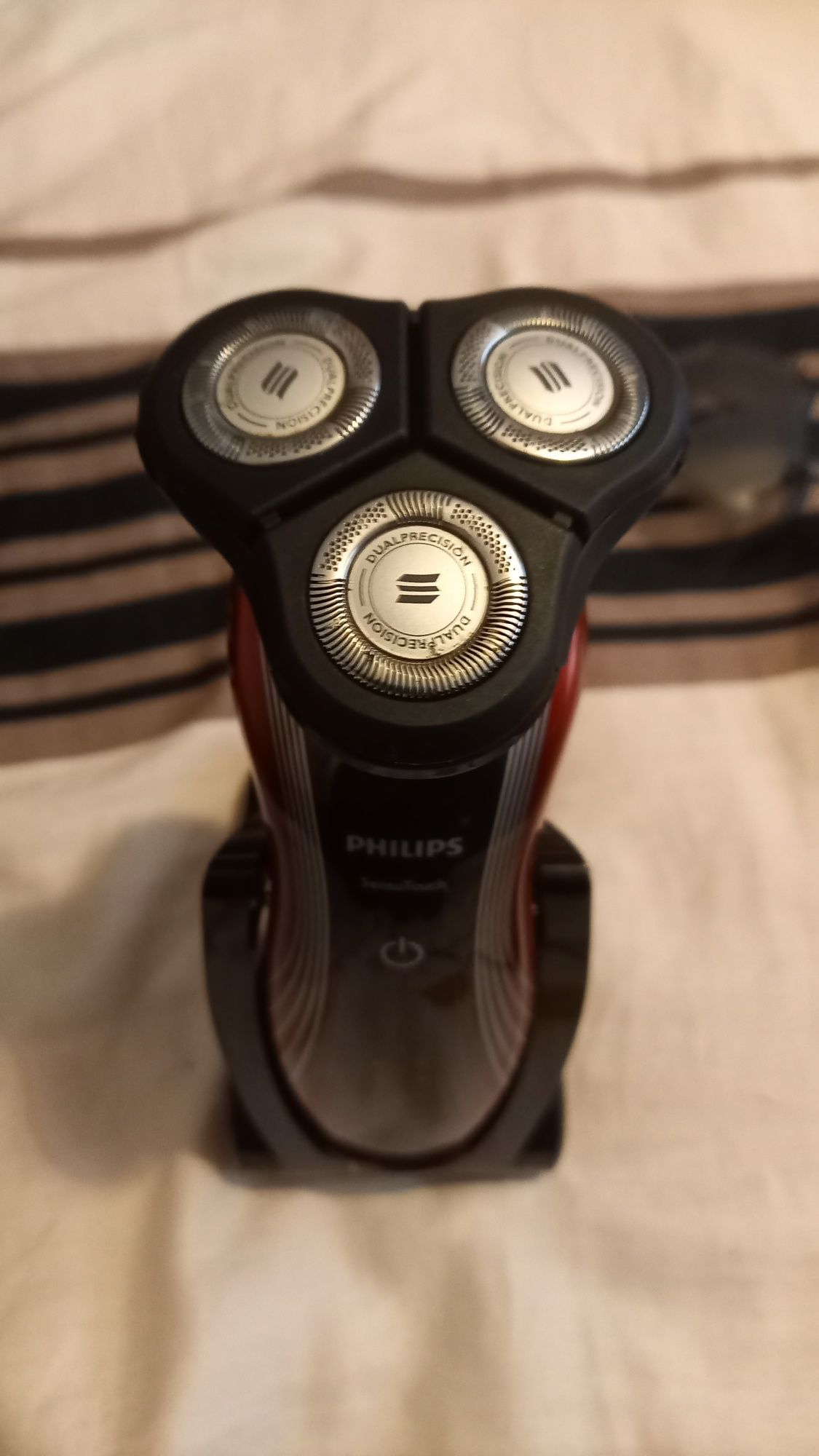 Електрическа самобръсначка Philips RQ1175