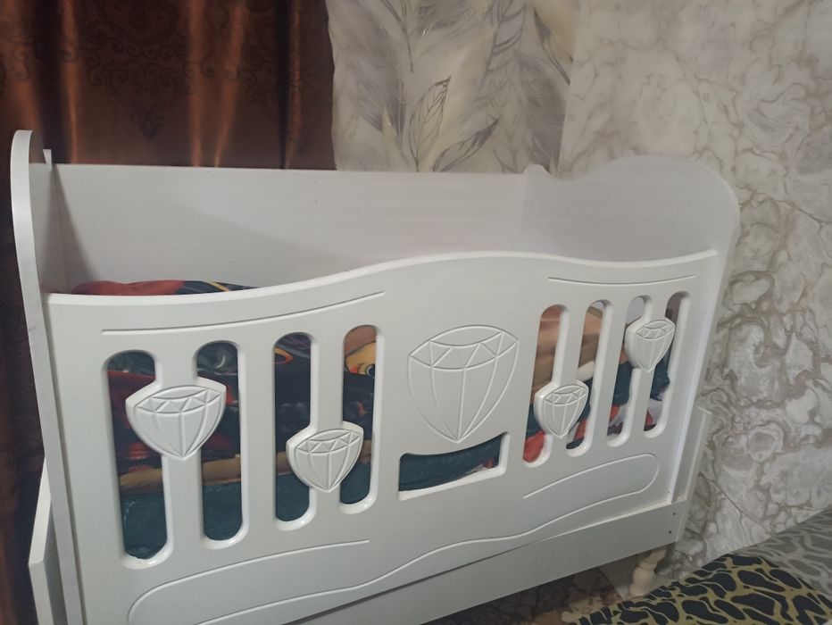 Deskiy kravat xolari yaxshi