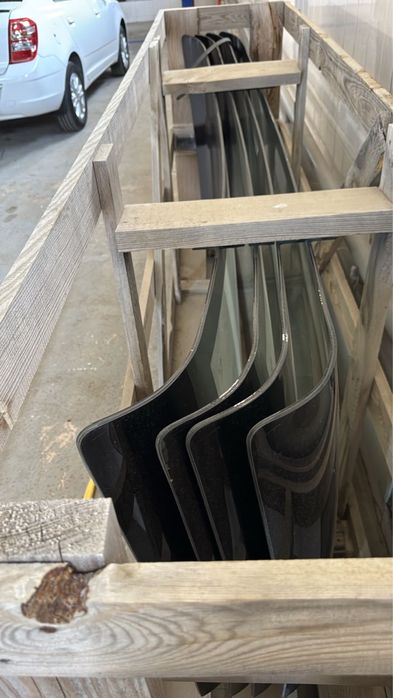 Продаю задние стекла на автобус КинЛонг