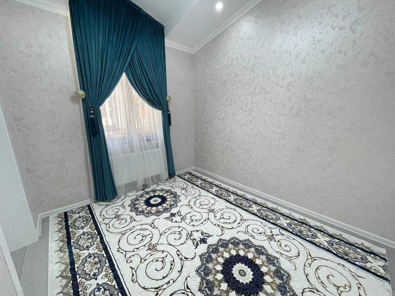 3х комнатная квартира на 5 этаже 83кв/м, в Самарканде