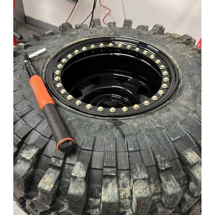 Jante din tabla offroad cu BEADLOCK negru 16x8J 6x139.7 ET-35 CB 110